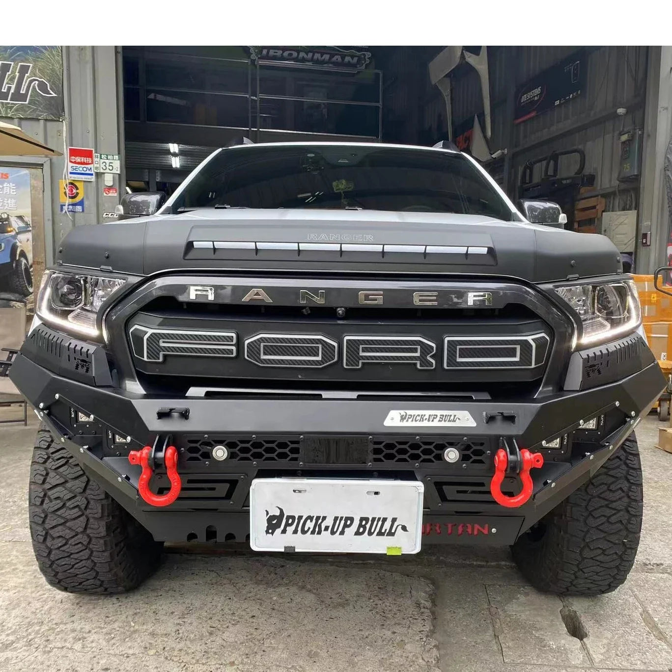 Tacoma bumper FRONT BUMPER 2021  Ranger Hilux NP300 Dmax Triton  BLACK powder coat Material Q235 Steel