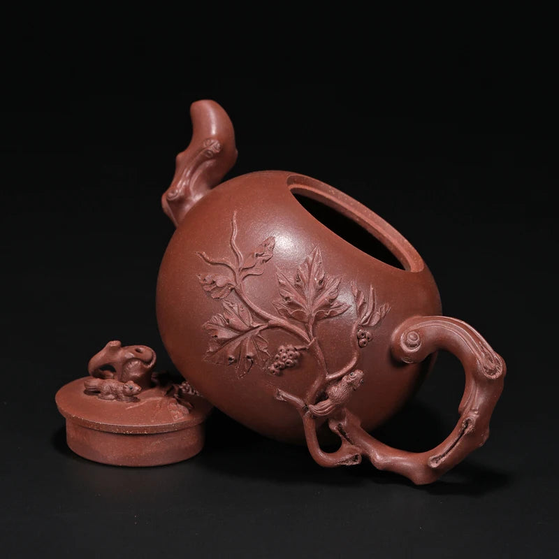 |The work product] masters all hand are recommended retro yixing pot bottom tank black squirrel grapes