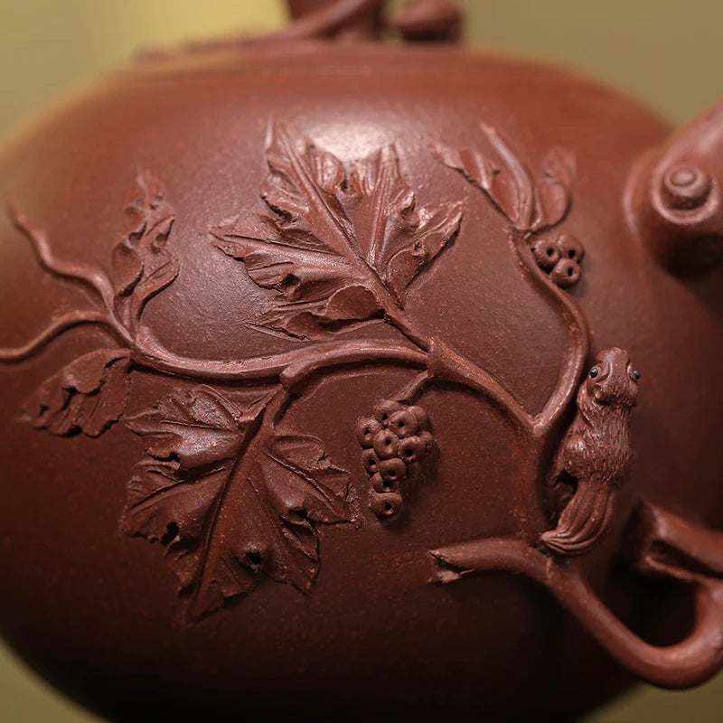 |The work product] masters all hand are recommended retro yixing pot bottom tank black squirrel grapes