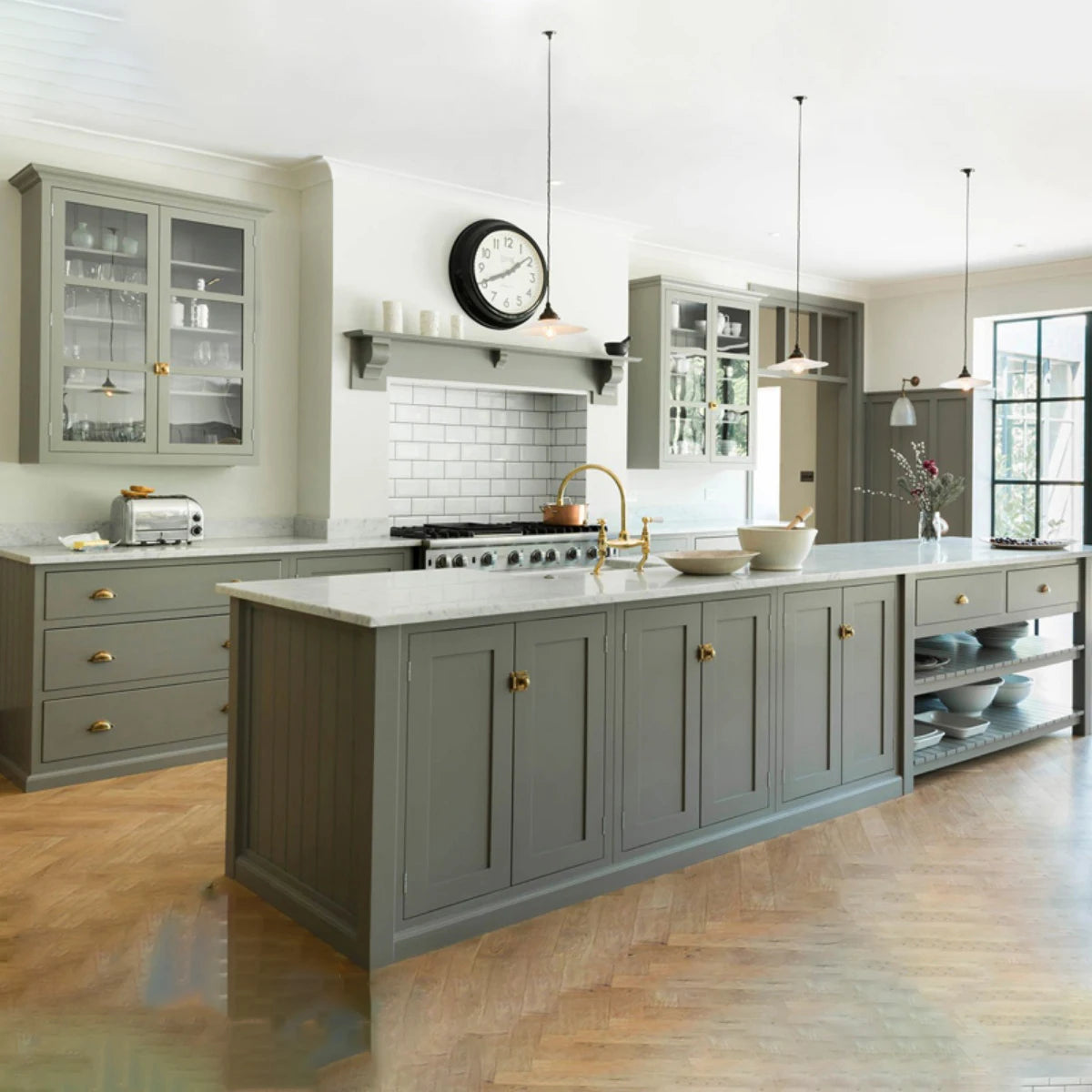 This product is custom size and customized according to customer requirements. Please contact customer service for details Depos