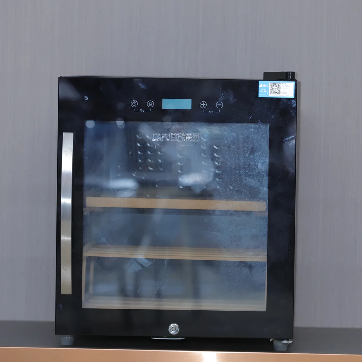 Top sale black mini wine and beverage coolers fridge JC-50