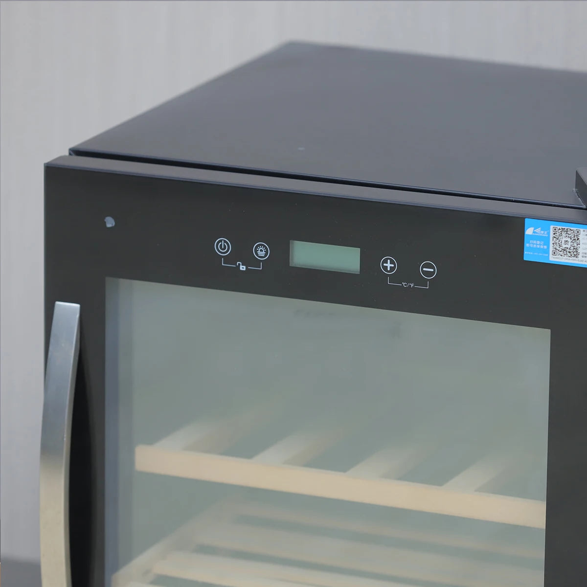 Top sale black mini wine and beverage coolers fridge JC-50