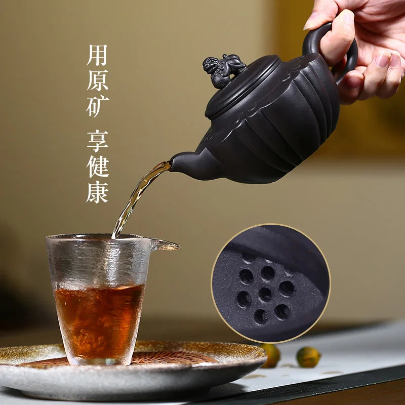 |True art yixing recommended pure handwork teapot famous tea undressed ore black mud ruyi lions squatting pot