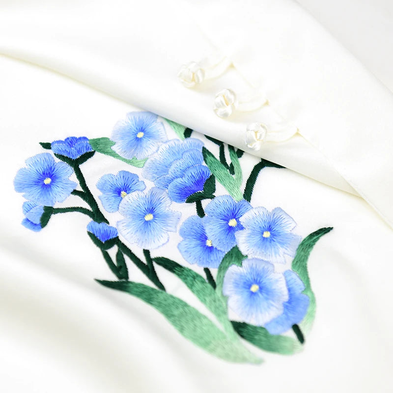 Xiuzhuang Self sold 2023 New Handmade Su Embroidered Silk Scarf Shawl for Women's Multi functional and Versatile Ethnic Style Sc