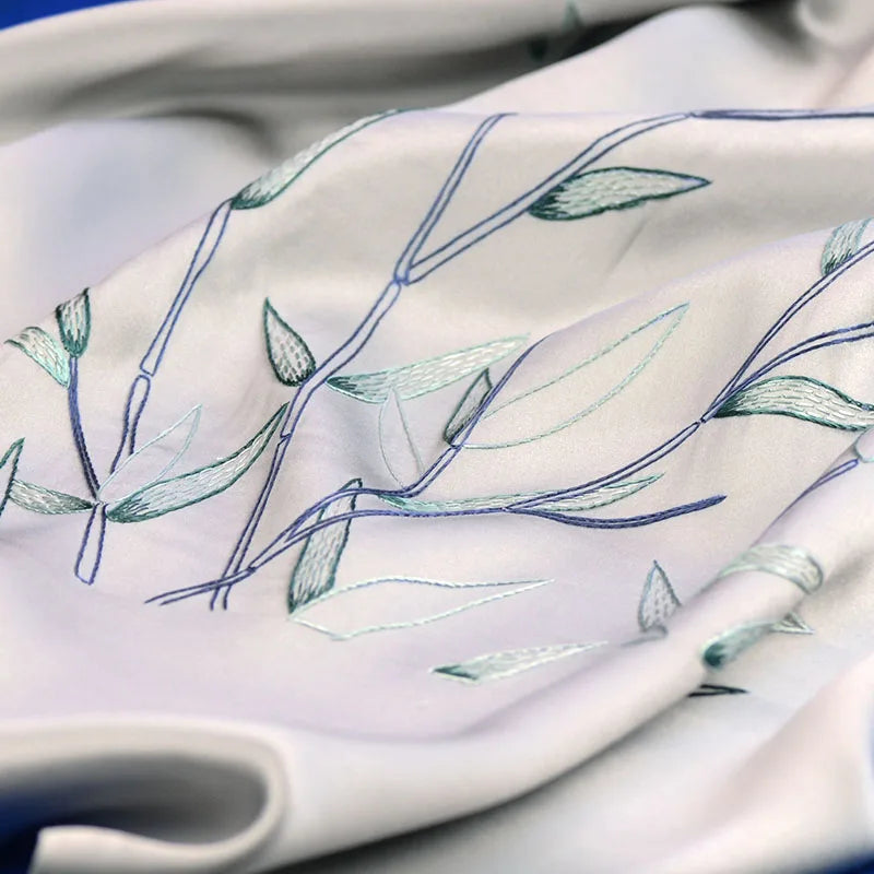 Xiuzhuang self sells new 2023 Chinese style special gift scarves, shawls, handmade Suzhou embroidery women's scarves