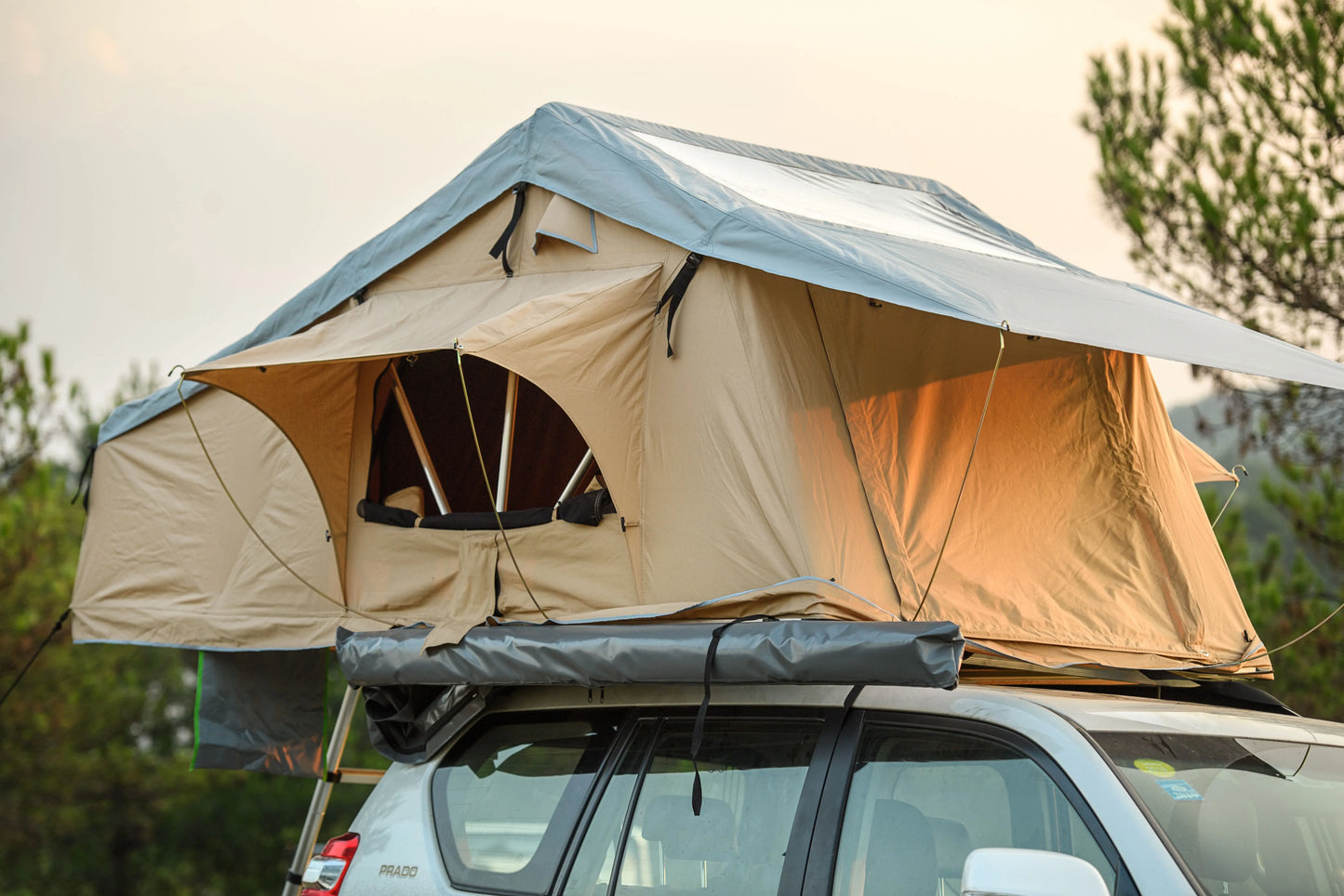 Y Ronix vehicle SUV pickup top roof and side tent Factory Supply Aluminum Folding Roof Top Tent for Camping