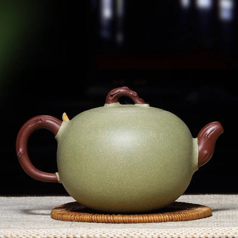 Zanghutianxia Yixing Purple Clay Pot Famous Dell Qichun All Handmade Flowers Goods Grapes Teapot Benshan Green Mud Benshan Green